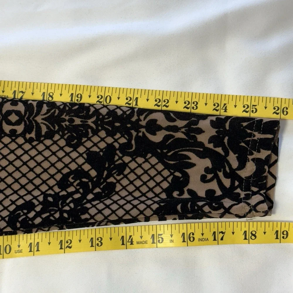 Windsor‎ Major Style Status Crop Top Size L ?? Y2K Style